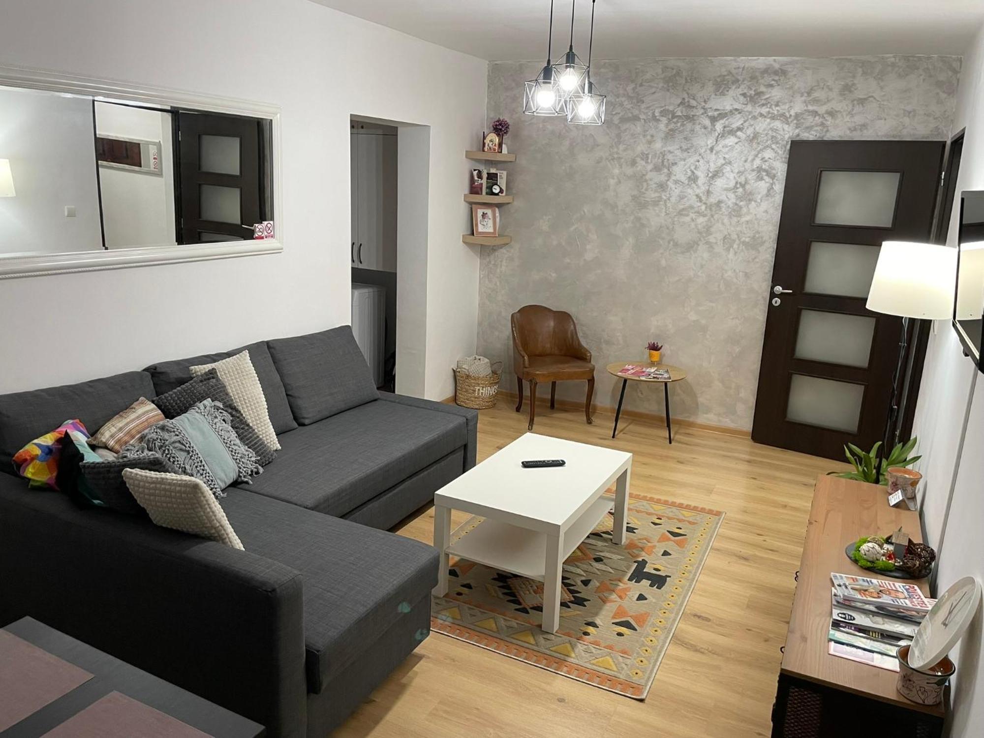 Apartament Cina Husi Buitenkant foto