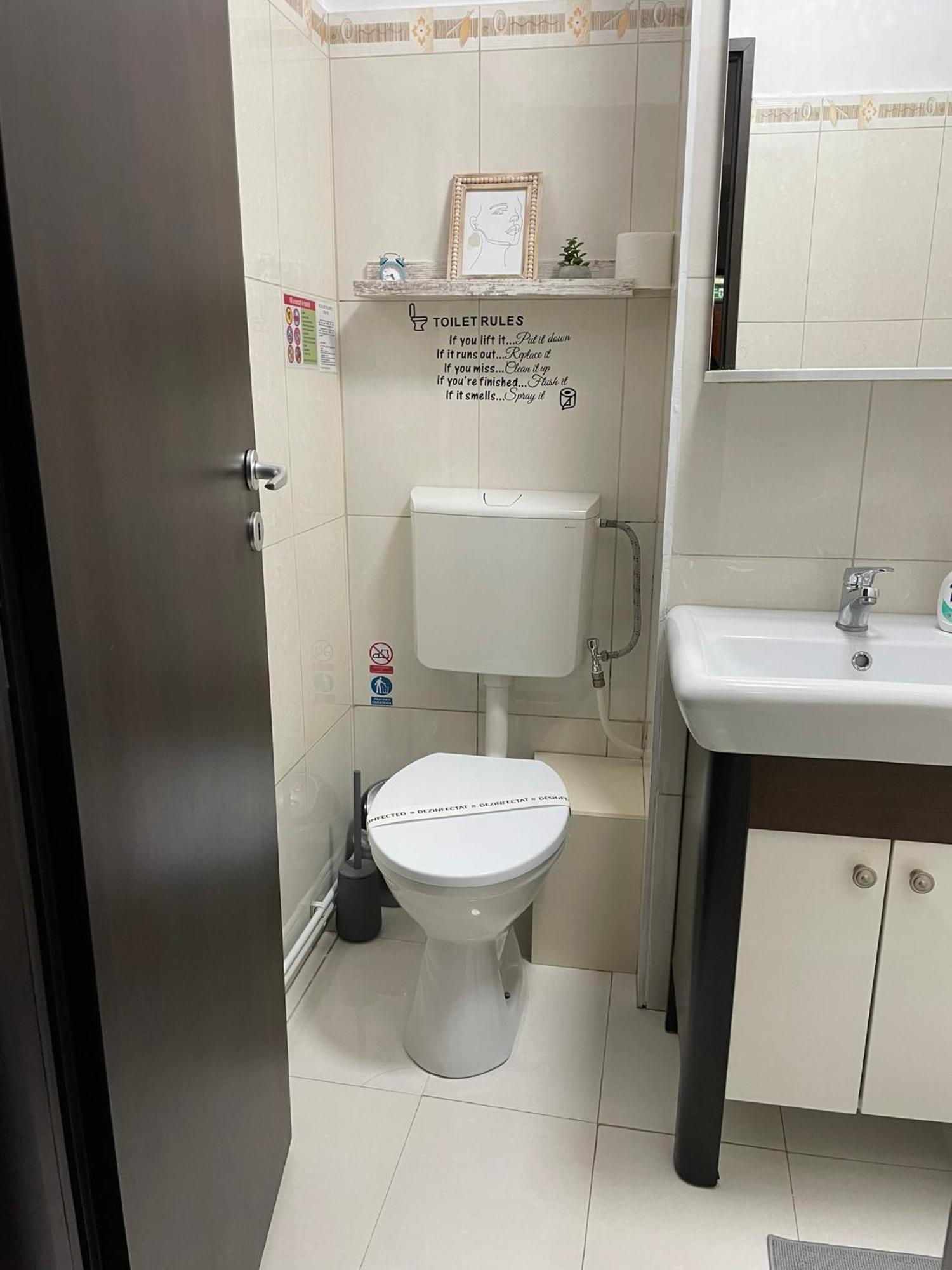Apartament Cina Husi Buitenkant foto